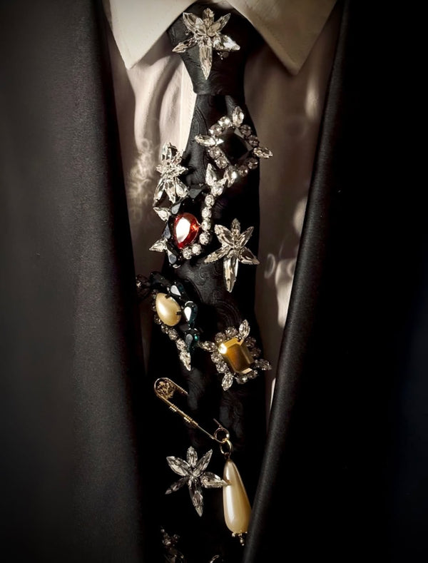 BROOCH DYNASTY LUMIERE PEARL EYE PIN