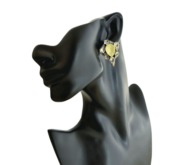 Dynasty Verona Powder Yellow Studs