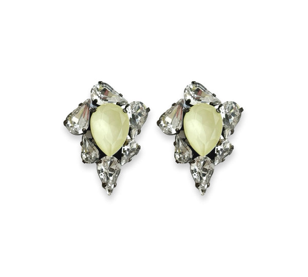 Dynasty Verona Powder Yellow Studs