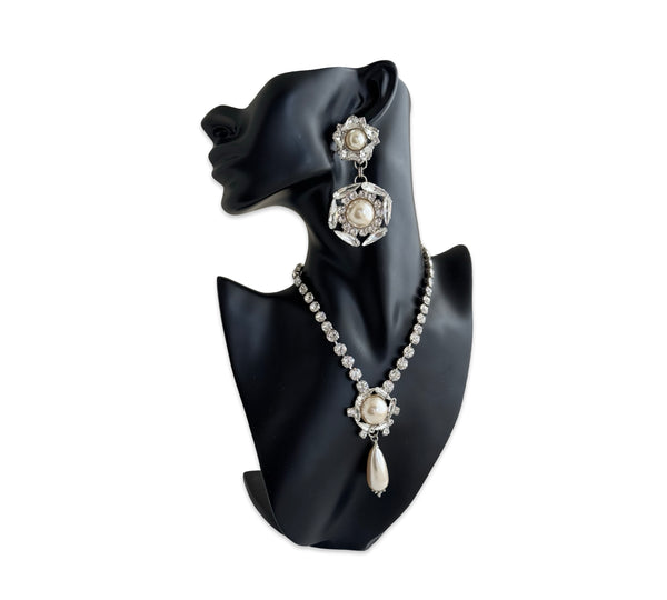 Crystal Pearl Universe - Galaxy Flower Necklace