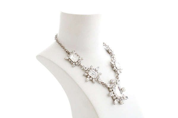 CROWN DYNASTY LIZA ASTRA NECKLACE