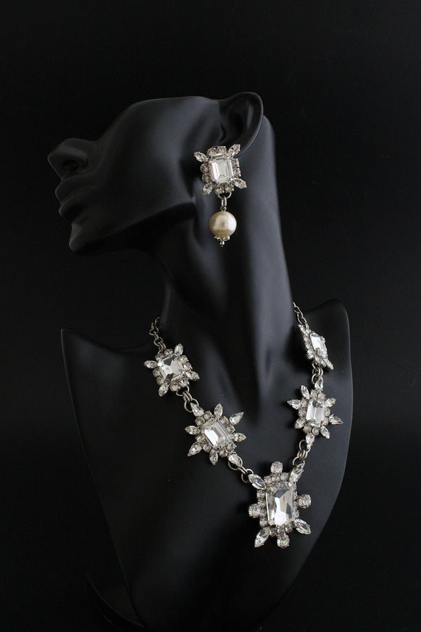 CROWN DYNASTY LIZA ASTRA NECKLACE