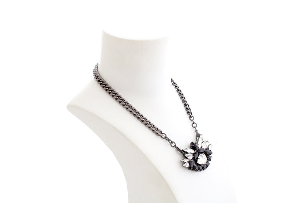 LUMIERE DYNASTY JET CRYSTAL EYE NECKLACE