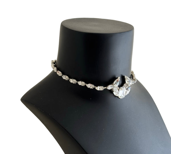 LUNAR DYNASTY - SILVER CRESCENT MOON CHOKER