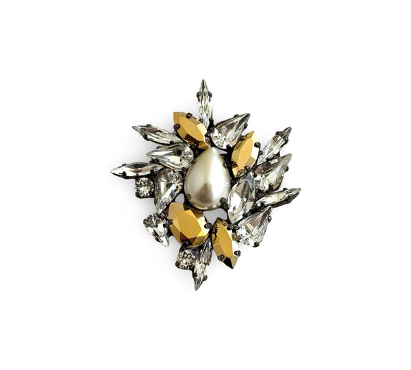 MIDNIGHT MUSE GOLDEN PEARL ROSE BROOCH