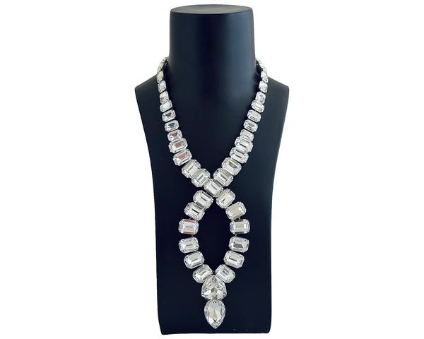 THE BAROQUE MUSE INFINITY NECKLACE