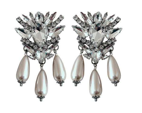 MIDNIGHT MUSE - GRANDE CHANDELIERS