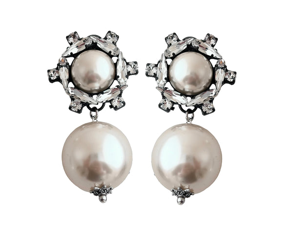 MIDNIGHT MUSE ORB PEARL DROPS