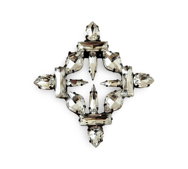 THE BAROQUE MUSE ALUMBRA BROOCH