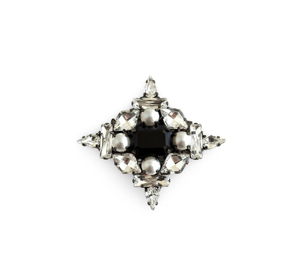 THE BAROQUE MUSE STAR BROOCH