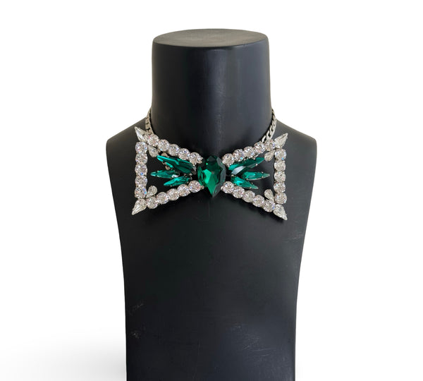 SILVER EMERALD BOW TIE NECKLACE - SS26JU