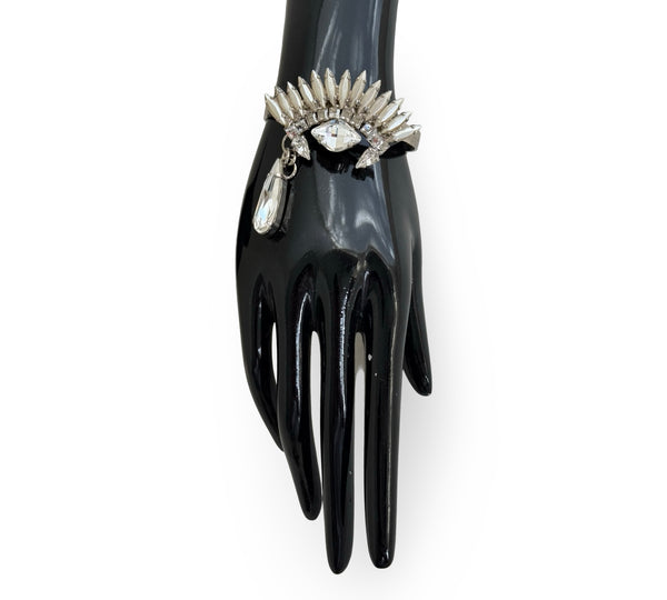 CRYSTAL PEARL EYE CUFF - SS26JU