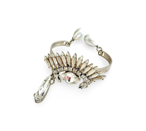 CRYSTAL PEARL EYE CUFF - SS26JU