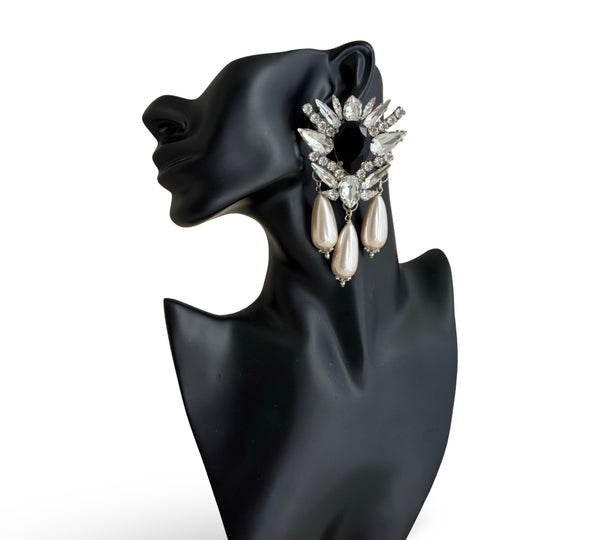 MIDNIGHT MUSE CHANDELIERS EARRINGS - SS26JU