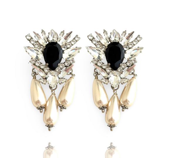 MIDNIGHT MUSE CHANDELIERS EARRINGS - SS26JU