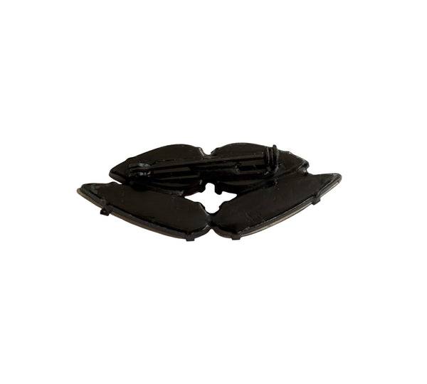 KISS BROOCH - SS26JU