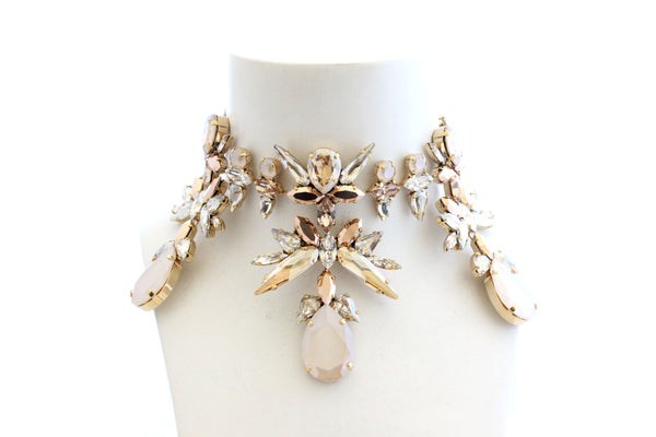 CRYSTAL BEIGE CHANDELIER CHOKER