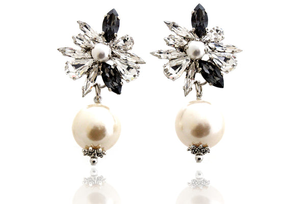 ASTERI SILVER NIGHT DAISY & PEARL DROP