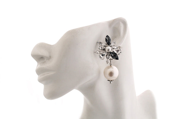 ASTERI SILVER NIGHT DAISY & PEARL DROP