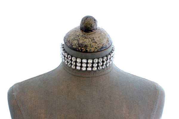 TITAN CONSTANTINE CRYSTAL CHOKER