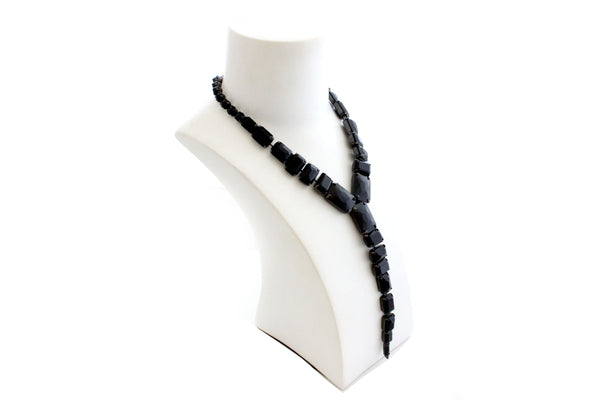 DYNASTY JET YVETTE NECKLACE