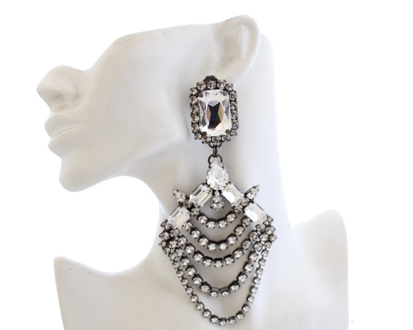 MUSE DYNASTY CARMEN CRYSTAL EARRINGS