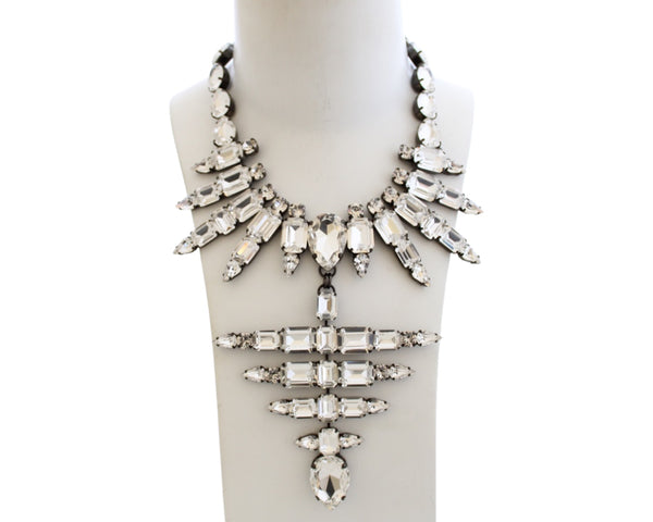 MUSE DYNASTY CRYSTAL NECKLACE