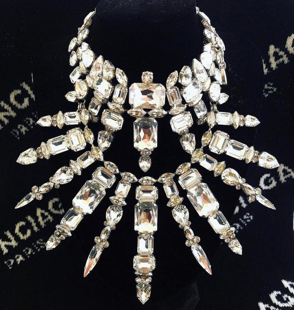 TITAN QUEEN NECKLACE