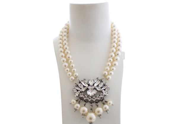 LUMIERE EYE PEARL NECKLACE