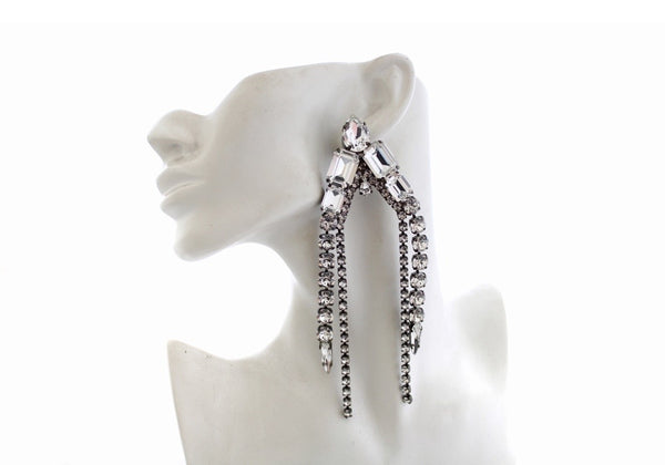 DYNASTY CRYSTAL VICTORY EARRINGS