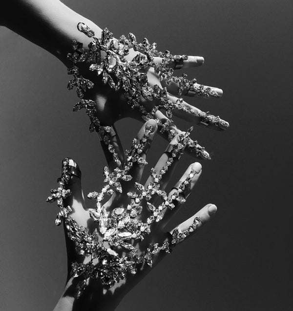 TITAN CRYSTAL GLOVE